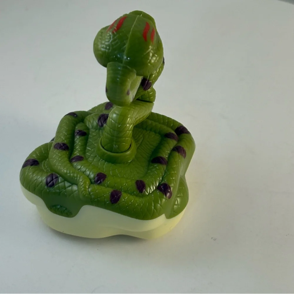 McDonald's Disney The Wild Larry the Snake #5 Happy Meal Toy‎ 2006 Moves